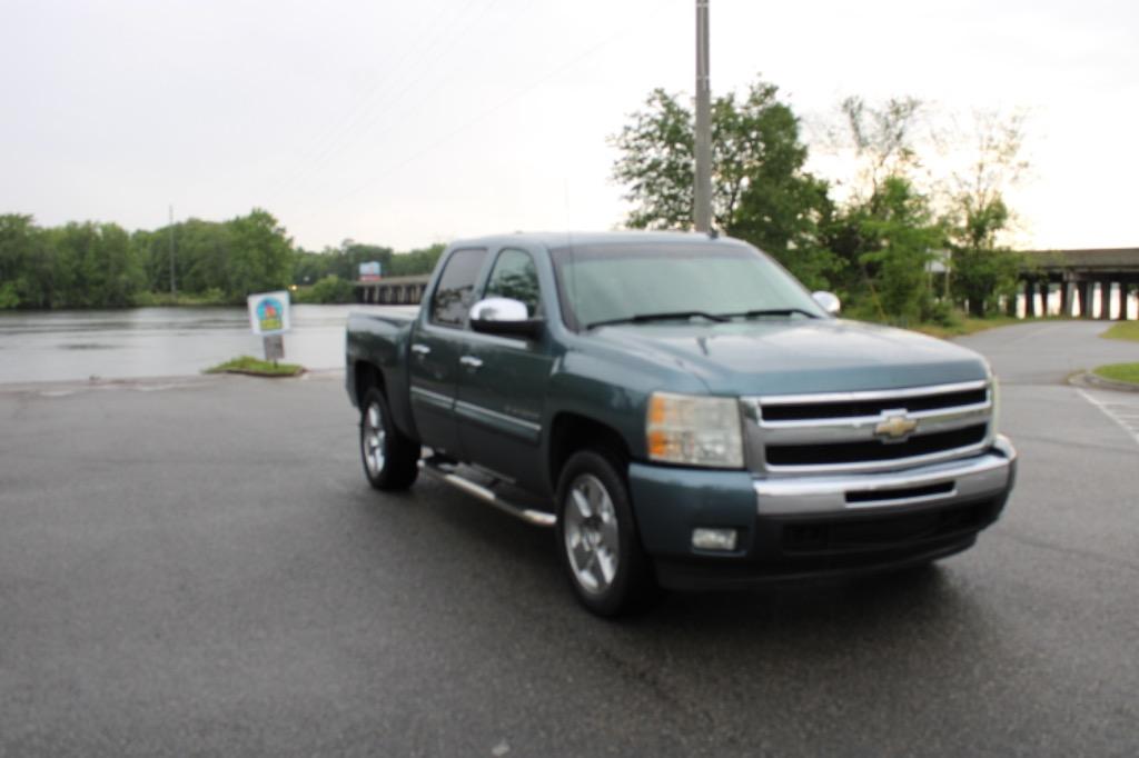 2011 Chevrolet Silverado 1500 LT photo 8