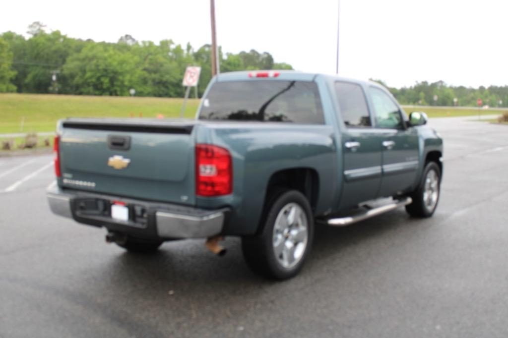 2011 Chevrolet Silverado 1500 LT photo 5