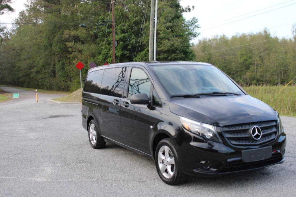 2017 Mercedes-Benz Metris Passenger Van Base photo 7