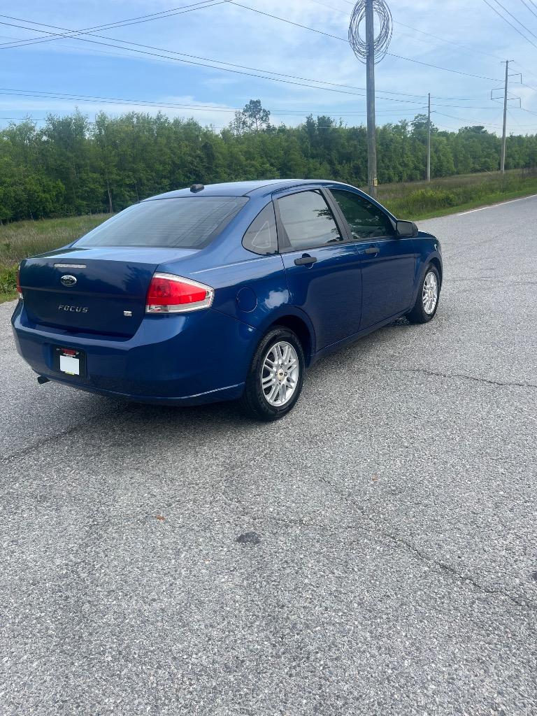 2009 Ford Focus SE - Photo 6