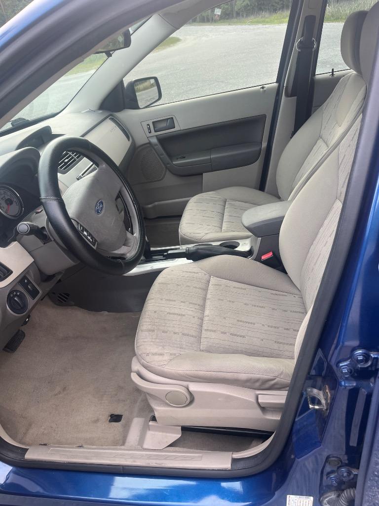 2009 Ford Focus SE - Photo 11